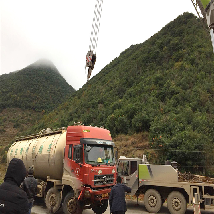 岳西道路救援大型车辆吊装